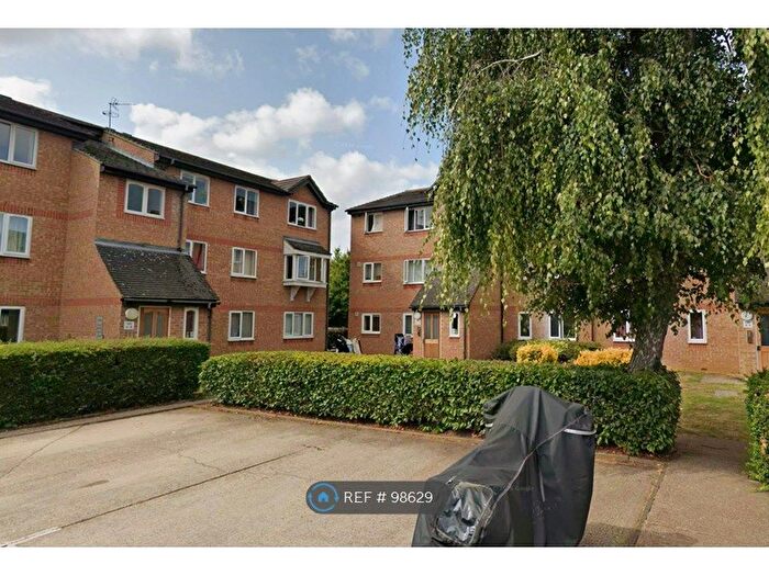 1 Bedroom Flat To Rent In Wedgewood Road, Hitchin, SG4