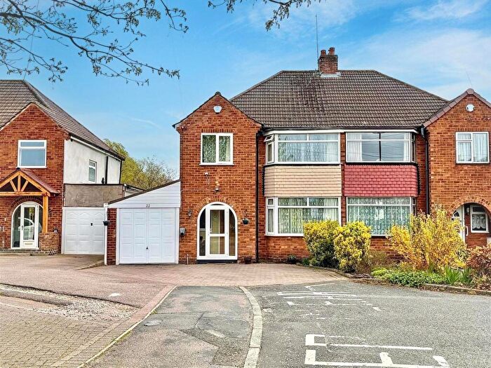 3 Bedroom Semi Detached House For Sale In Blakesley Close, Walmley, Sutton Coldfield, B76