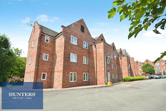 2 Bedroom Apartment For Sale In Henshall House, Tapton Lock Hill, Tapton, Chesterfield, S41