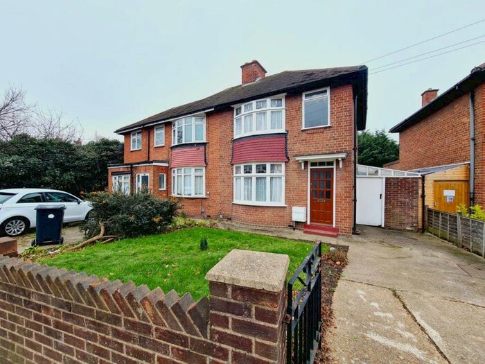 3 Bedroom Detached House To Rent In Bell Lane, Enfield, EN3