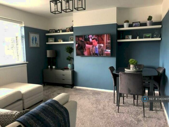 2 Bedroom Maisonette To Rent In Abercorn Road, London, NW7