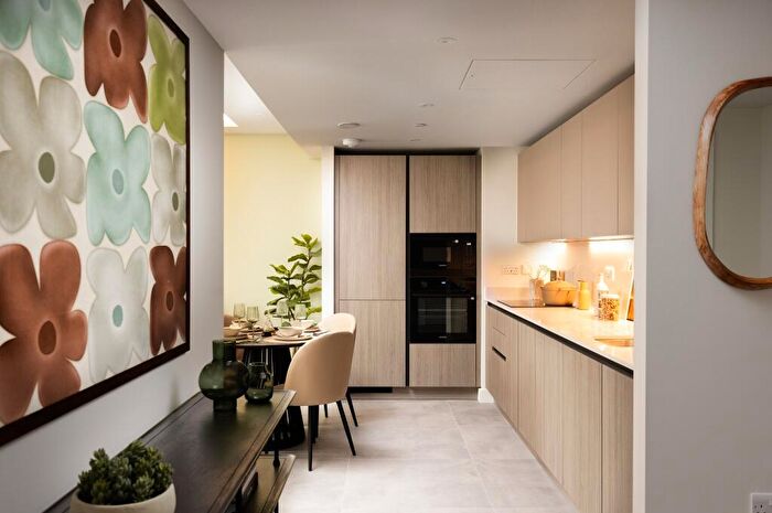 2 Bedroom Apartment To Rent In Embassy Boulevard, Linear Place, Wandsworth, London, SW11