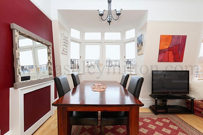 2 Bedroom Flat For Sale In Elgin Avenue, London, W9
