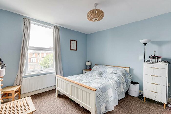 3 Bedroom End Of Terrace House For Sale In Broomhill Road, Bulwell, Nottinghamshire, NG6