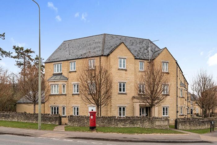 2 Bedroom Flat For Sale In Witney, Oxfordshire, OX28