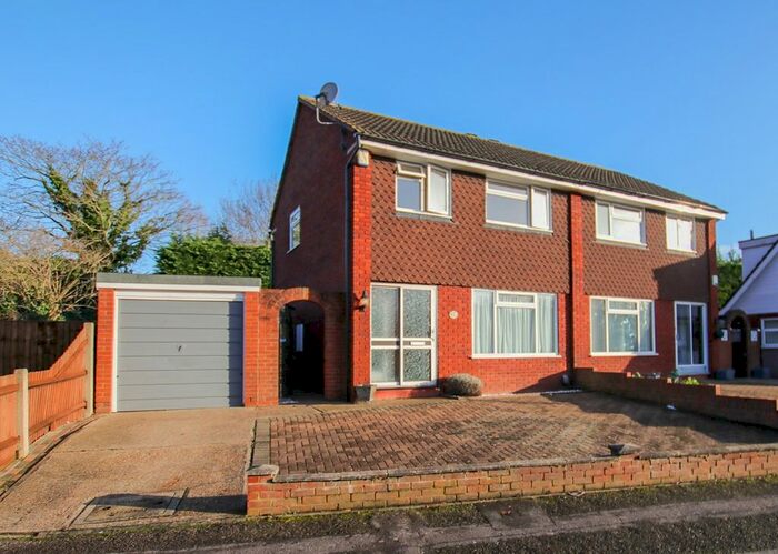 3 Bedroom Semi-Detached House To Rent In Willoughby Avenue, Croydon, CR0