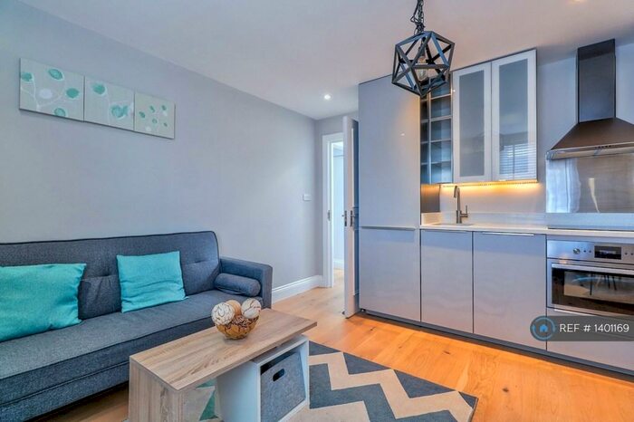 1 Bedroom Flat To Rent In Balcombe Street, London, NW1