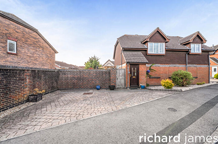 1 Bedroom Detached House For Sale In Harvester Close, Middleleaze, Swindon, SN5