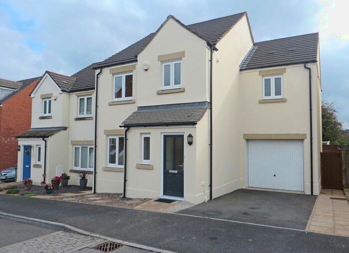 4 Bedroom Detached House To Rent In Station Close, Holsworthy, EX22