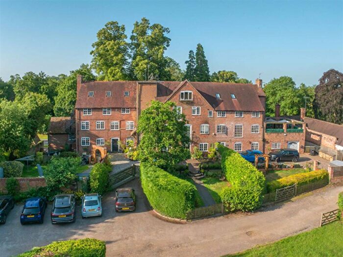 3 Bedroom Apartment For Sale In Stratford Road, Wootton Wawen, Henley-In-Arden, B95