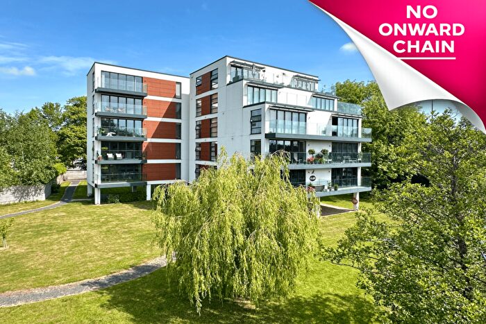 2 Bedroom Apartment For Sale In Greyfriars Avenue, Hereford, HR4