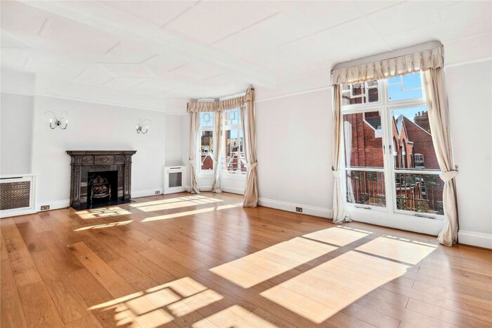 4 Bedroom Flat To Rent In Portman Mansions, Chiltern Street, London, W1U
