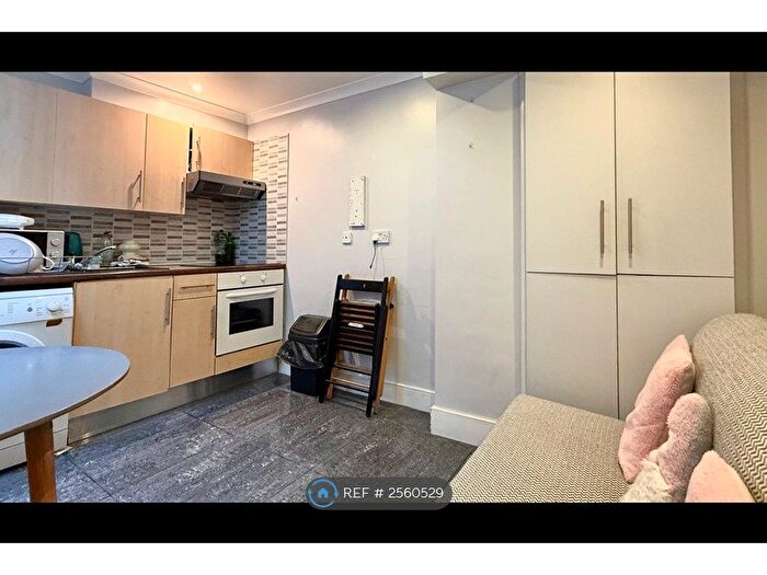 1 Bedroom Flat To Rent In Wightman Road, London, N8