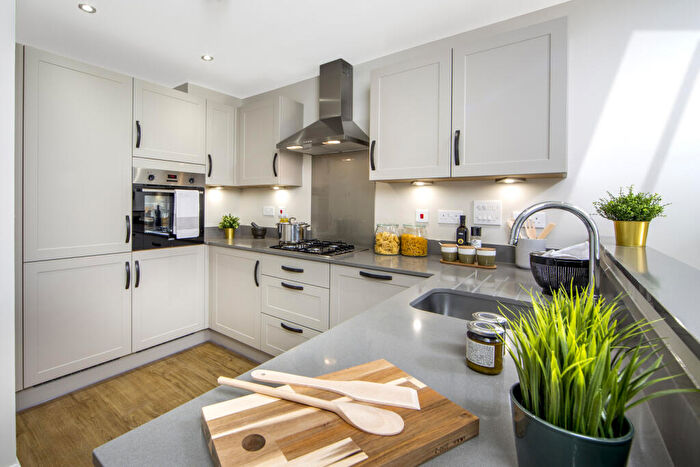 3 Bedroom End Of Terrace House For Sale In St Laurence Avenue, Aylesford, Maidstone, Kent, ME16