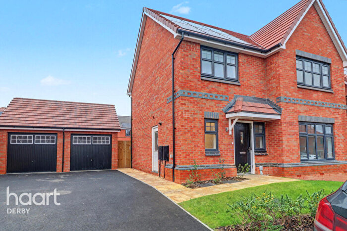 4 Bedroom Detached House For Sale In Dracan Village, Burton-on-Trent, DE15