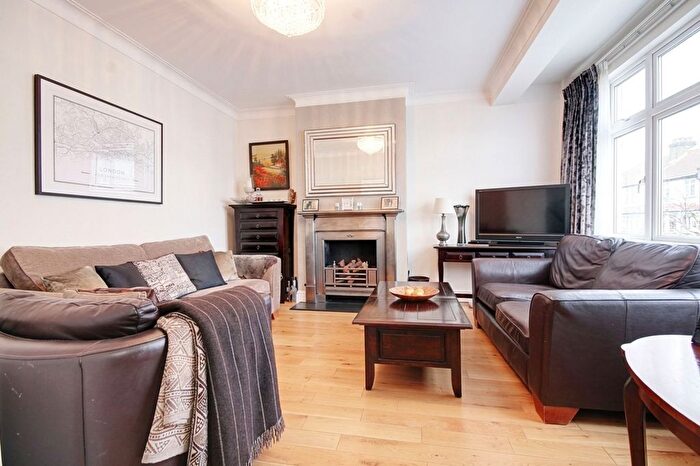3 Bedroom Semi-Detached House To Rent In Berkeley Gardens, London, N21