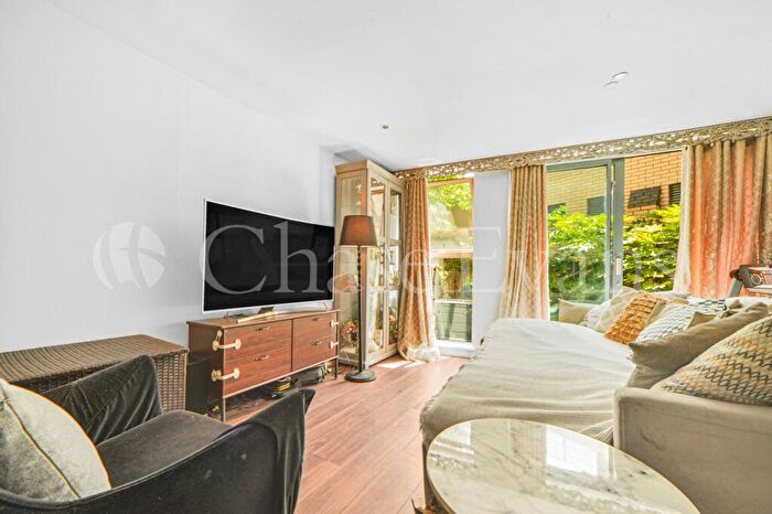 2 Bedroom Flat For Sale In Crews Street, The Odyssey, Isle Of Dogs, London, E14