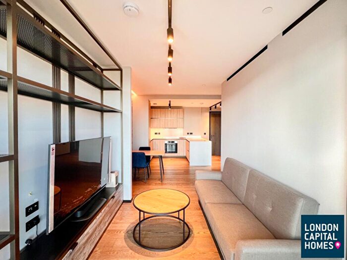 1 Bedroom Apartment To Rent In Stage Apartments, Hewett Street, London, EC2A