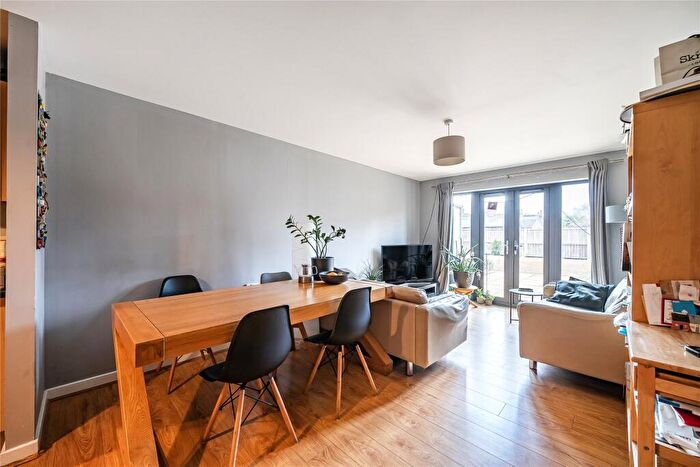 2 Bedroom Flat For Sale In Beckenham Road, Beckenham, BR3