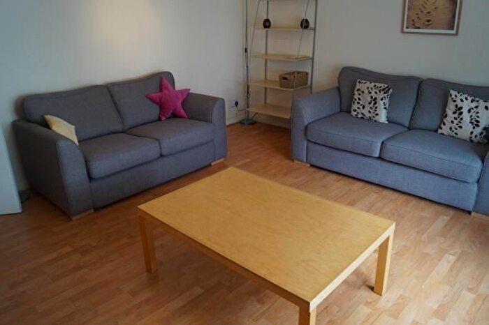 2 Bedroom Flat To Rent In St. Andrew Street, Aberdeen, AB25