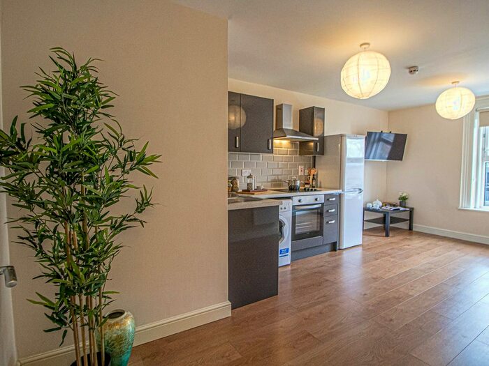 1 Bedroom Flat To Rent In East Parade, Harrogate, HG1