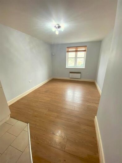1 Bedroom Flat To Rent In Greyhound Hill, Hendon, London, NW4