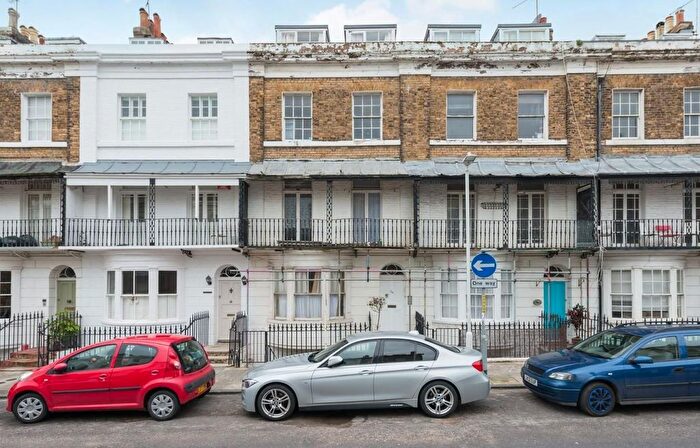 2 Bedroom Flat To Rent In Royal Road, Ramsgate, Kent, CT11