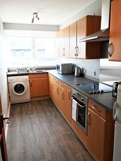 2 Bedroom Flat To Rent In Ash-hill Drive, Aberdeen, AB16