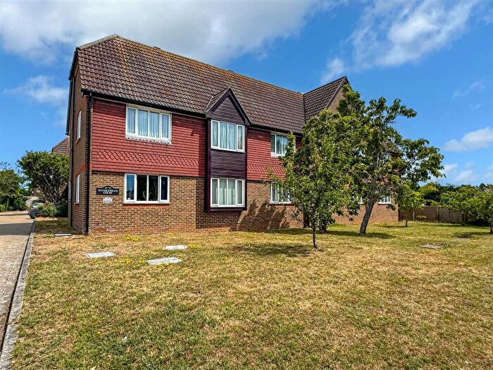 1 Bedroom Apartment For Sale In Windlesham Court, Worthing Road, Littlehampton, BN17