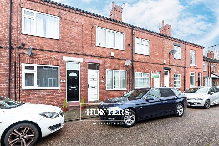 2 Bedroom Terraced House For Sale In Regent Street, Castleford, WF10