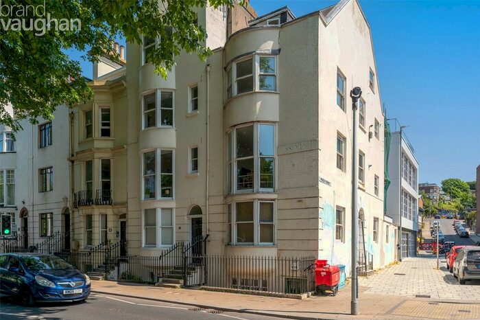 1 Bedroom Flat To Rent In Grand Parade, Brighton, East Sussex, BN2
