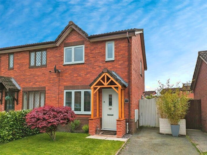 2 Bedroom Semi-Detached House To Rent In Smale Rise, Oswestry, Shropshire, SY11