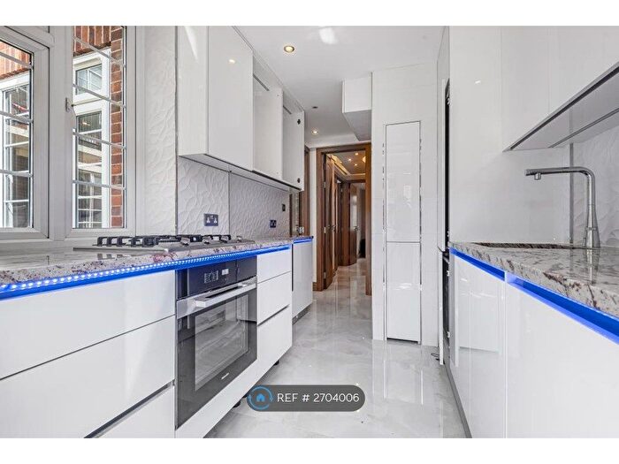 2 Bedroom Flat To Rent In Townshend Court, London, NW8