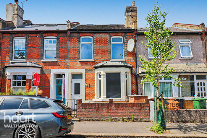 3 Bedroom Terraced House For Sale In Luton Road, Walthamstow, E17