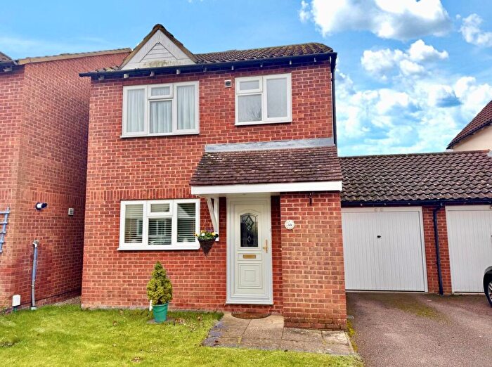 3 Bedroom Detached House For Sale In Walnut Avenue, Baldock, SG7