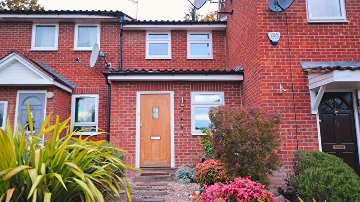 2 Bedroom Terraced House To Rent In Sycamore Close, Barnet, EN4