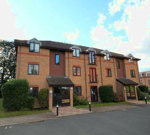 1 Bedroom Flat To Rent In Kings Road, Horsham, RH13