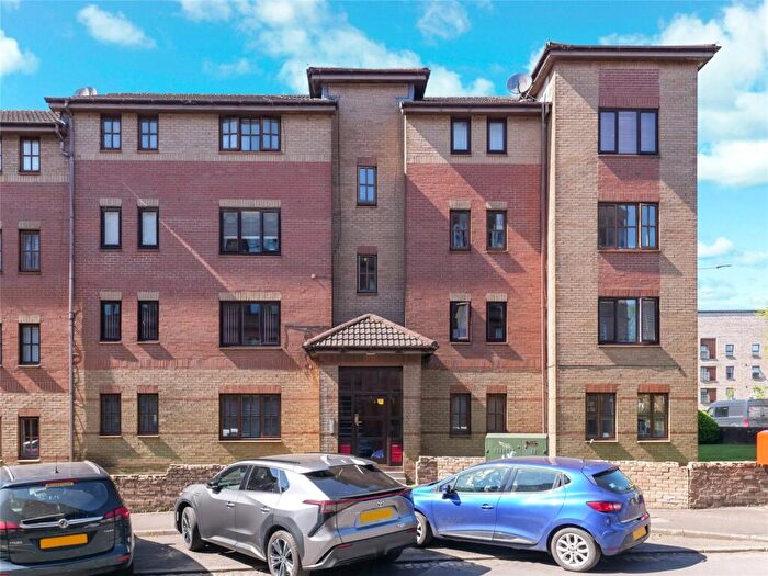2 Bedroom Flat For Sale In Greenlaw Road, Yoker, Glasgow, G14