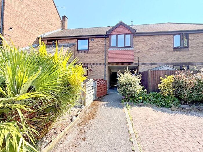 1 Bedroom Flat For Sale In Lander Close, Baiter, Poole, BH15