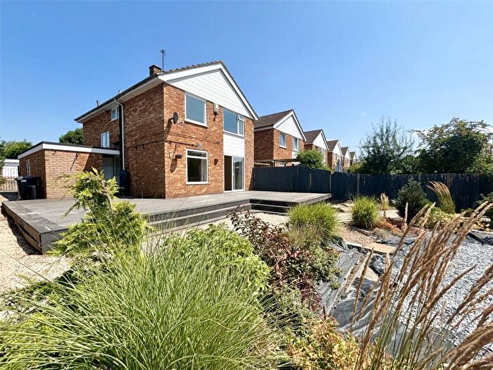 4 Bedroom Detached House To Rent In Dart Road, Bedford, Bedfordshire, MK41