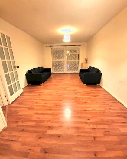 2 Bedroom Flat To Rent In Silverdale Close, London, W7