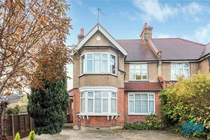 4 Bedroom Flat To Rent In Avenue Road, Southgate, London, N14