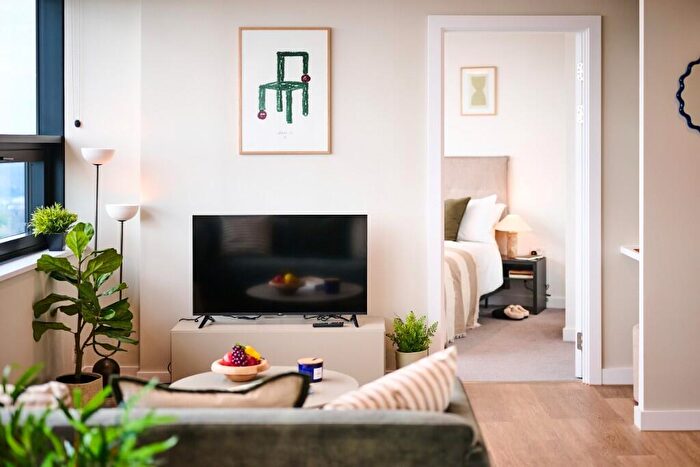 1 Bedroom Apartment To Rent In The Octagon - Great Charles Street Queensway, Birmingham, B3