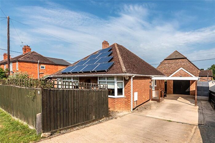 4 Bedroom Detached Bungalow For Sale In Trinder Road, Wantage, Oxfordshire, OX12