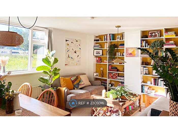 2 Bedroom Maisonette To Rent In Hermitage Road, London, SE19