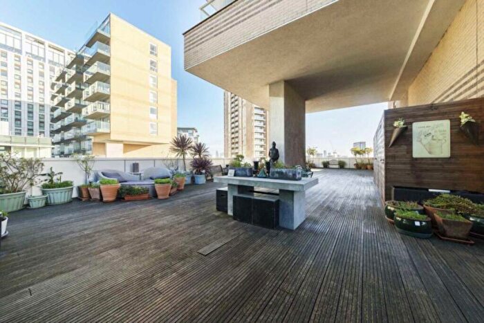 2 Bedroom Flat To Rent In Baltimore Wharf, Canary Wharf, E14