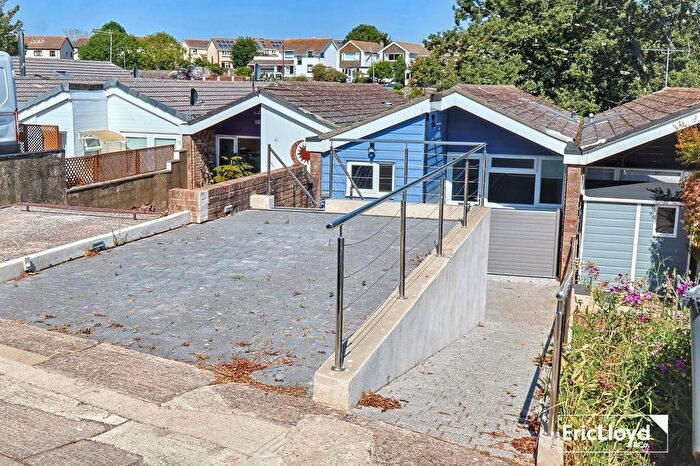2 Bedroom Bungalow For Sale In Cumber Drive, Brixham, TQ5
