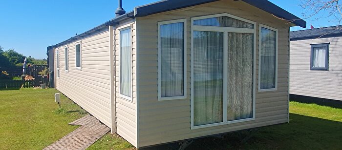 2 Bedroom Mobile/park Home For Sale In Park Road, Littlestone, New Romney, TN28