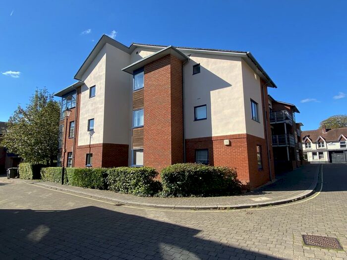 2 Bedroom Apartment To Rent In Silchester Place, Winchester, SO23