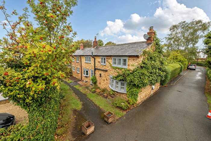 2 Bedroom Cottage For Sale In Keys Lane, Priors Marston, CV47